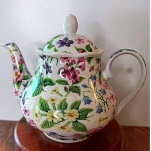 Kent Pottery English Cottage Wildflower Floral Porcelain Teapot